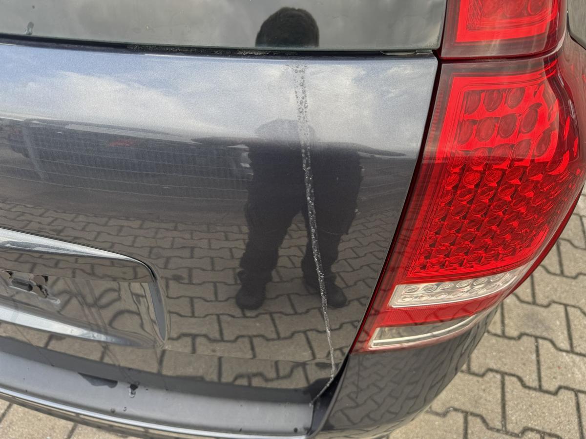 Kia Ceed ED original Heckklappe mit Heckscheibe 5K Graumetallic Kombi Bj.2011